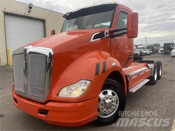 Kenworth T680 Vetopöytäautot