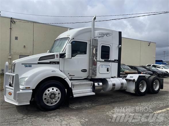 Kenworth T880 Vetopöytäautot