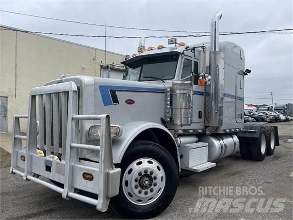 Peterbilt 388 Vetopöytäautot