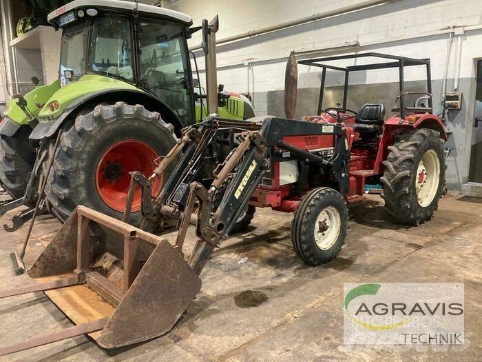 Case IH IHC 633 Traktorit
