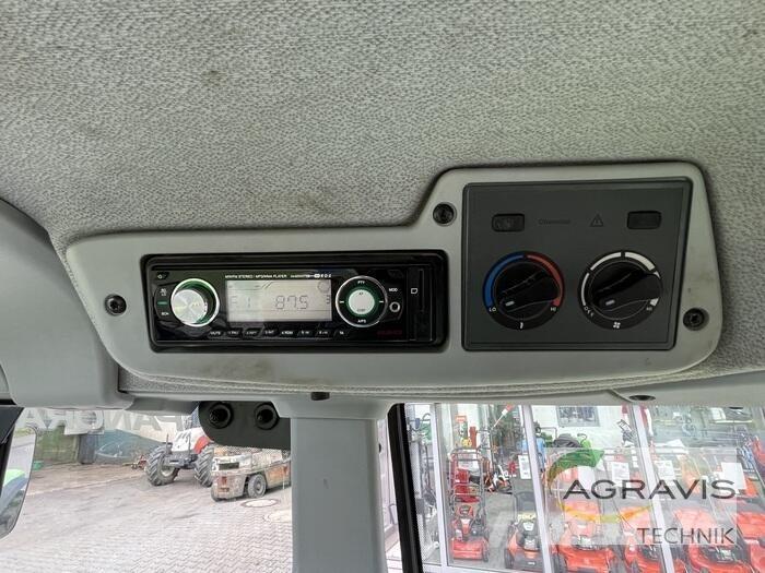 CLAAS ARION 420 Traktorit
