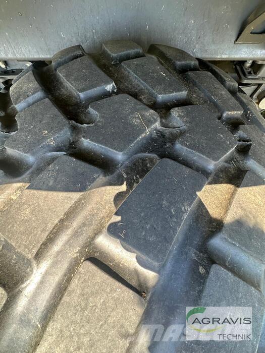 CLAAS CARGOS 8500 Keräävät noukinvaunut ja silppurivaunut