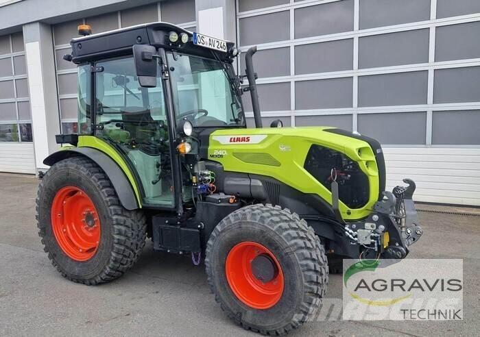 CLAAS NEXOS 240 L Traktorit