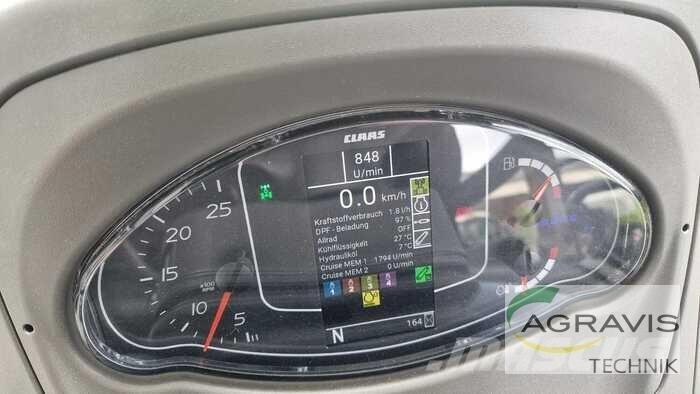 CLAAS NEXOS 240 L Traktorit
