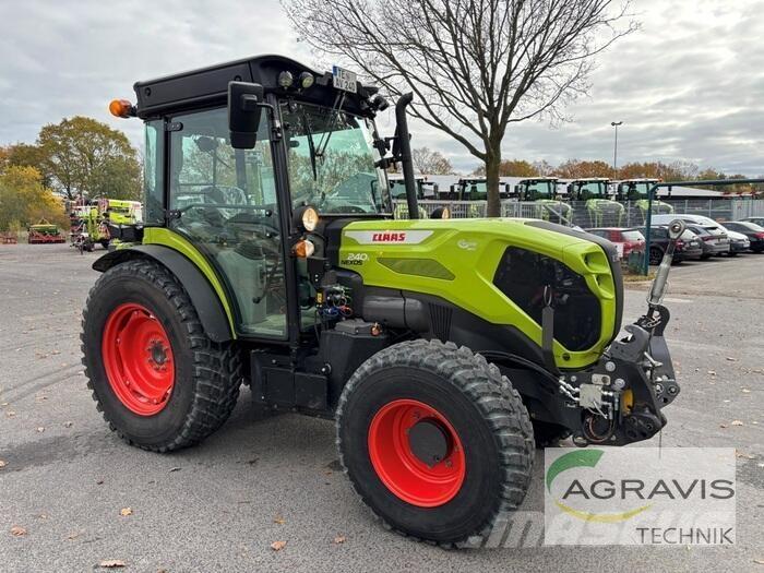 CLAAS NEXOS 240 L Traktorit