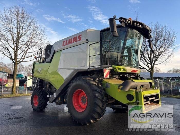 CLAAS TRION 650 Leikkuupuimurit