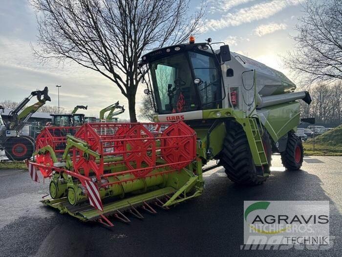 CLAAS TUCANO 420 Leikkuupuimurit