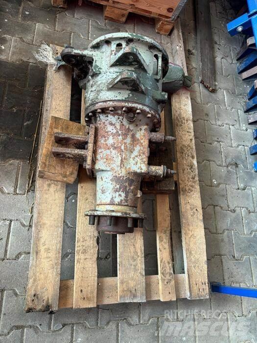 Deutz-Fahr D 8006 Traktorit