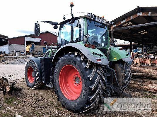 Fendt 716 SCR Traktorit