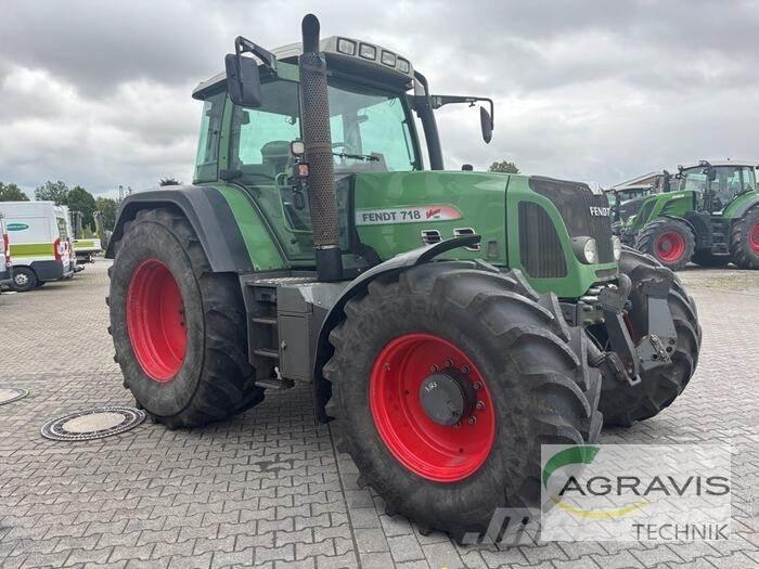 Fendt 718 VARIO Traktorit