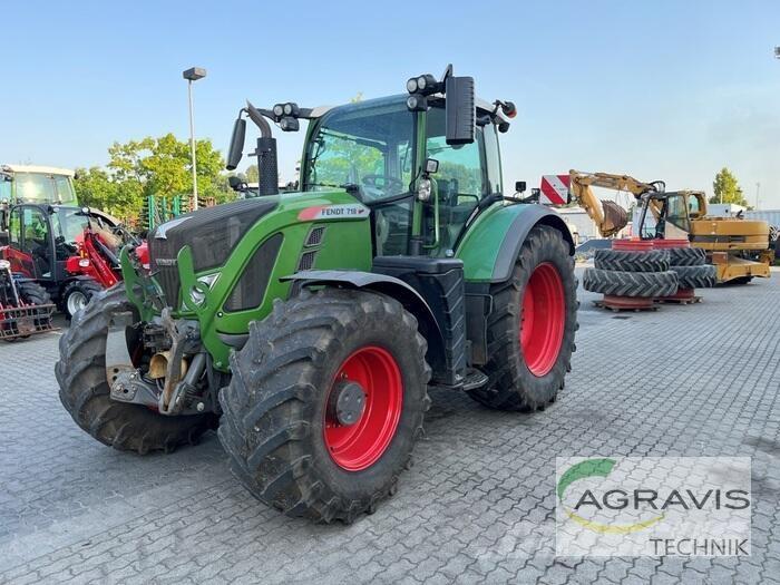 Fendt 718 VARIO S4 Traktorit
