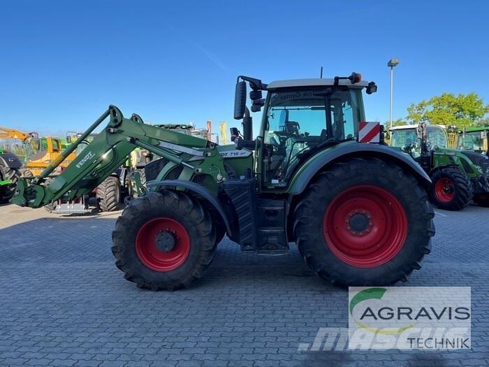 Fendt 718 VARIO S4 Traktorit
