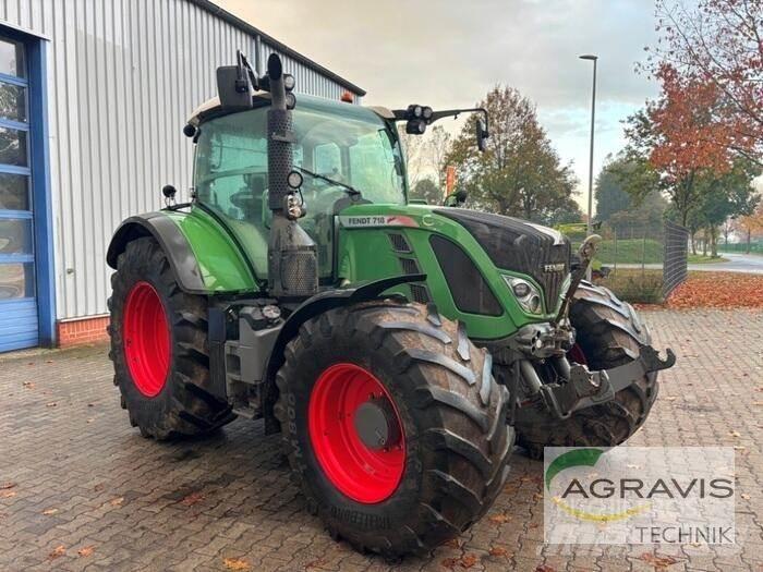 Fendt 718 VARIO SCR Traktorit