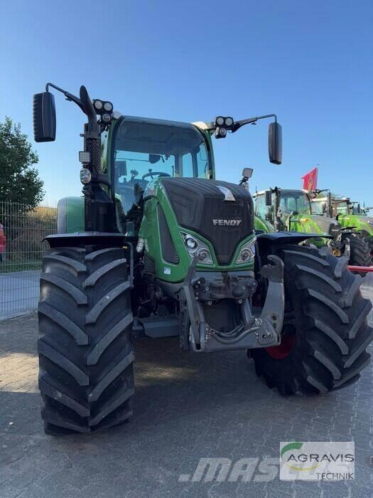 Fendt 724 VARIO S4 Traktorit