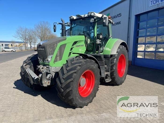 Fendt 824 VARIO SCR Traktorit
