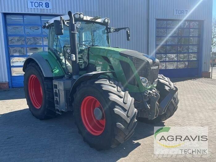 Fendt 824 VARIO SCR Traktorit