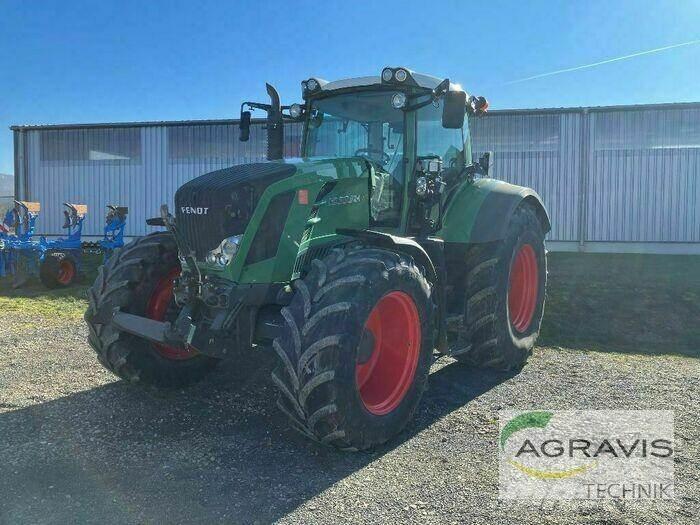 Fendt 824 VARIO SCR Traktorit