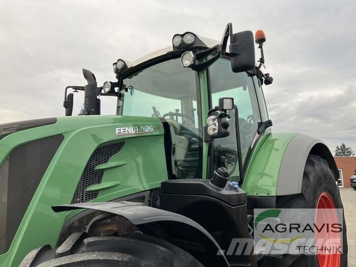 Fendt 826 VARIO S4 Traktorit