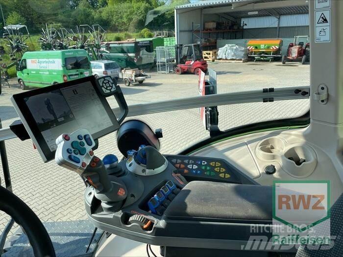 Fendt 933 Vario Traktorit