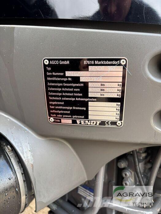 Fendt 933 VARIO S4 Traktorit