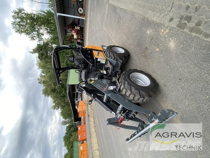 GiANT G1500 Pyöräkuormaajat