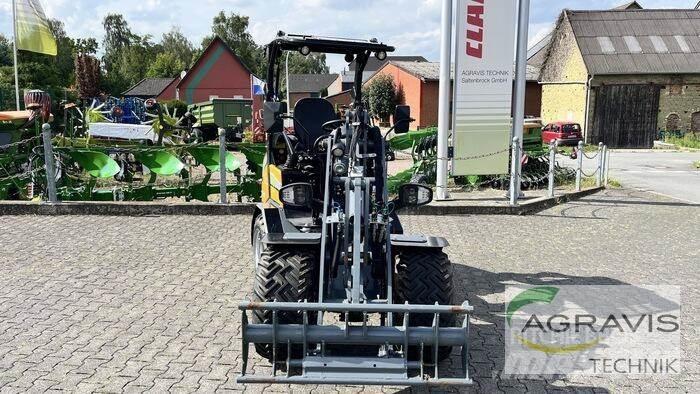 GiANT G2200E Pyöräkuormaajat