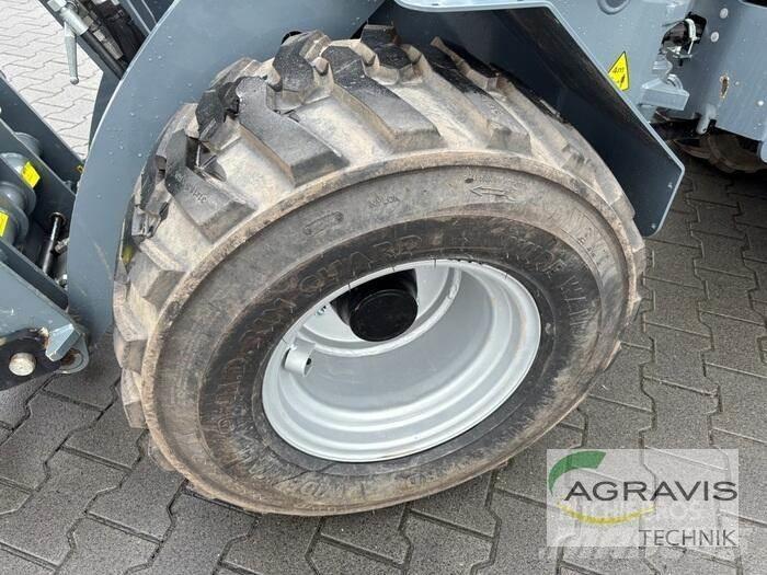 GiANT G2500 HD Pyöräkuormaajat