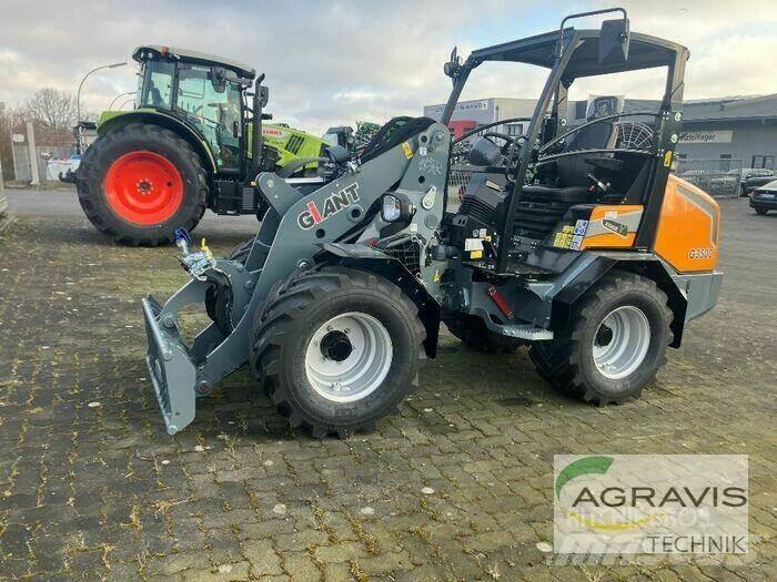 GiANT G3500 Pyöräkuormaajat