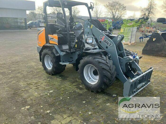 GiANT G3500 Pyöräkuormaajat