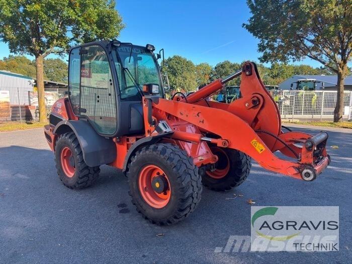 Hitachi ZW 95 Pyöräkuormaajat