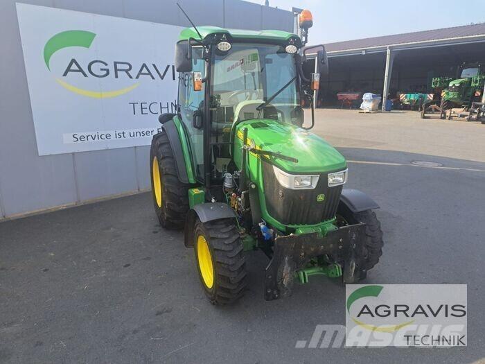 John Deere 4066 R Traktorit