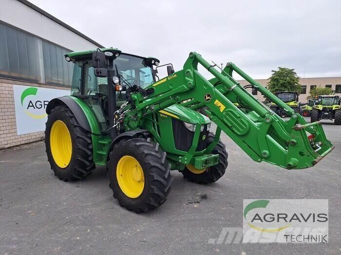 John Deere 5100 R Traktorit
