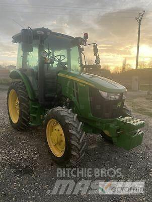 John Deere 5100R Traktorit