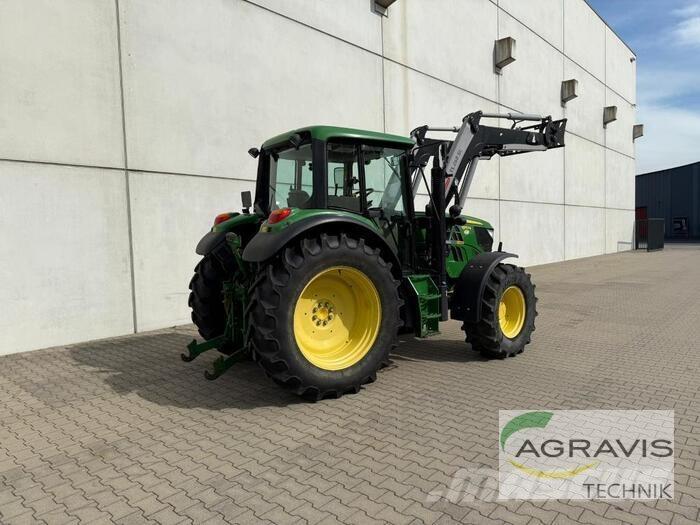 John Deere 6115 R Traktorit