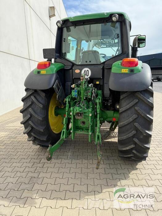 John Deere 6115 R Traktorit