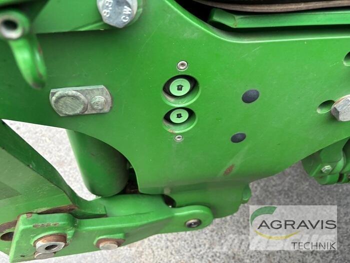 John Deere 6150 R Traktorit