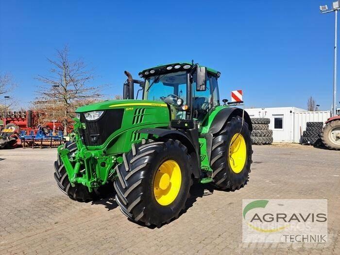 John Deere 6215 R Traktorit