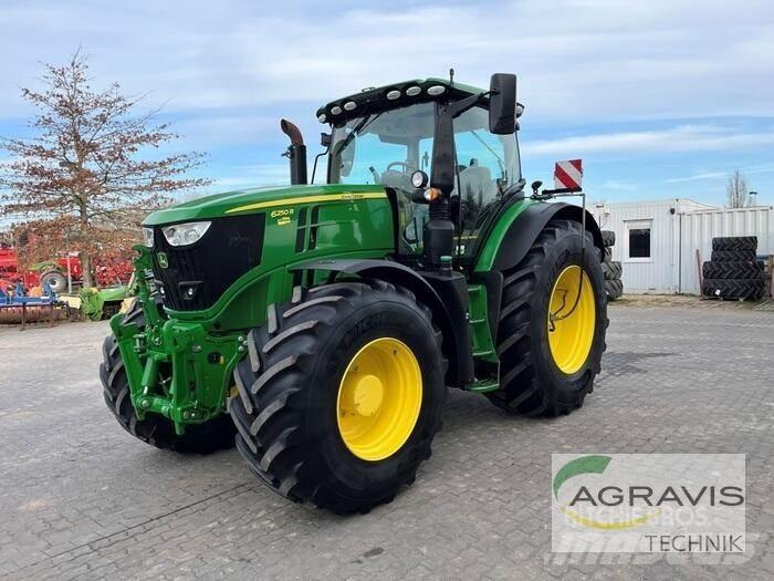 John Deere 6250 R Traktorit