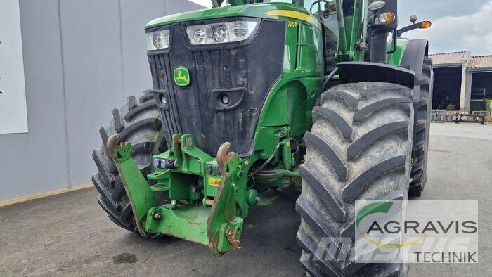 John Deere 7270 R Traktorit