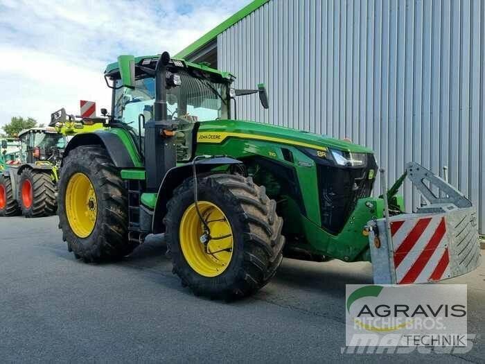 John Deere 8310 R Traktorit