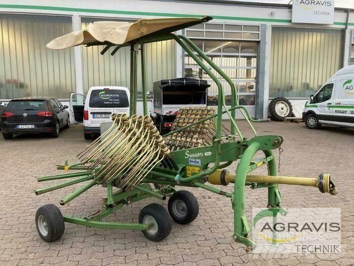 Krone SWADRO 421 Pöyhimet ja haravat