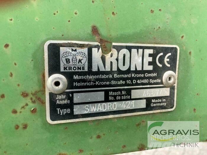 Krone SWADRO 421 Pöyhimet ja haravat