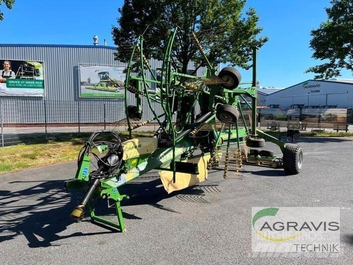 Krone SWADRO TC 880 Pöyhimet ja haravat