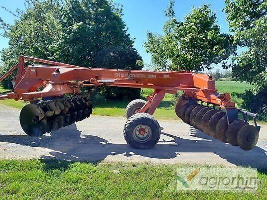 Kuhn XM32 Äkeet