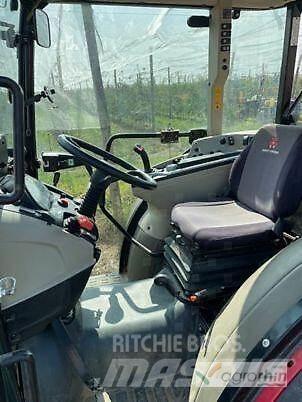 Massey Ferguson 3710 F Traktorit
