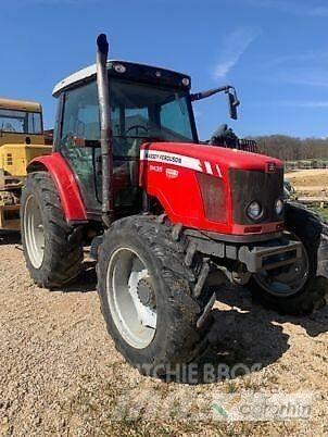 Massey Ferguson 5435 Traktorit
