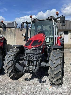 Massey Ferguson 5S115 Traktorit