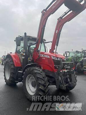 Massey Ferguson 6715S Traktorit
