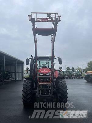 Massey Ferguson 6715S Traktorit