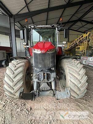 Massey Ferguson 8S245 Traktorit